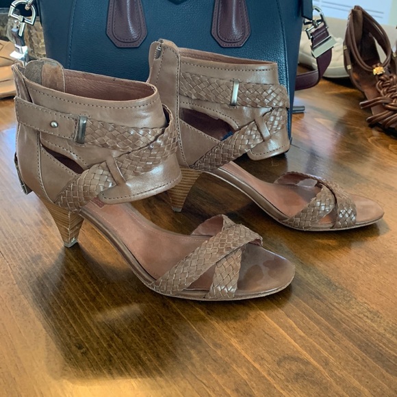 Seven 7 for All Mankind Brown Leather Cone heeled heel sandal straps tan 💕 Cute - Picture 3 of 9